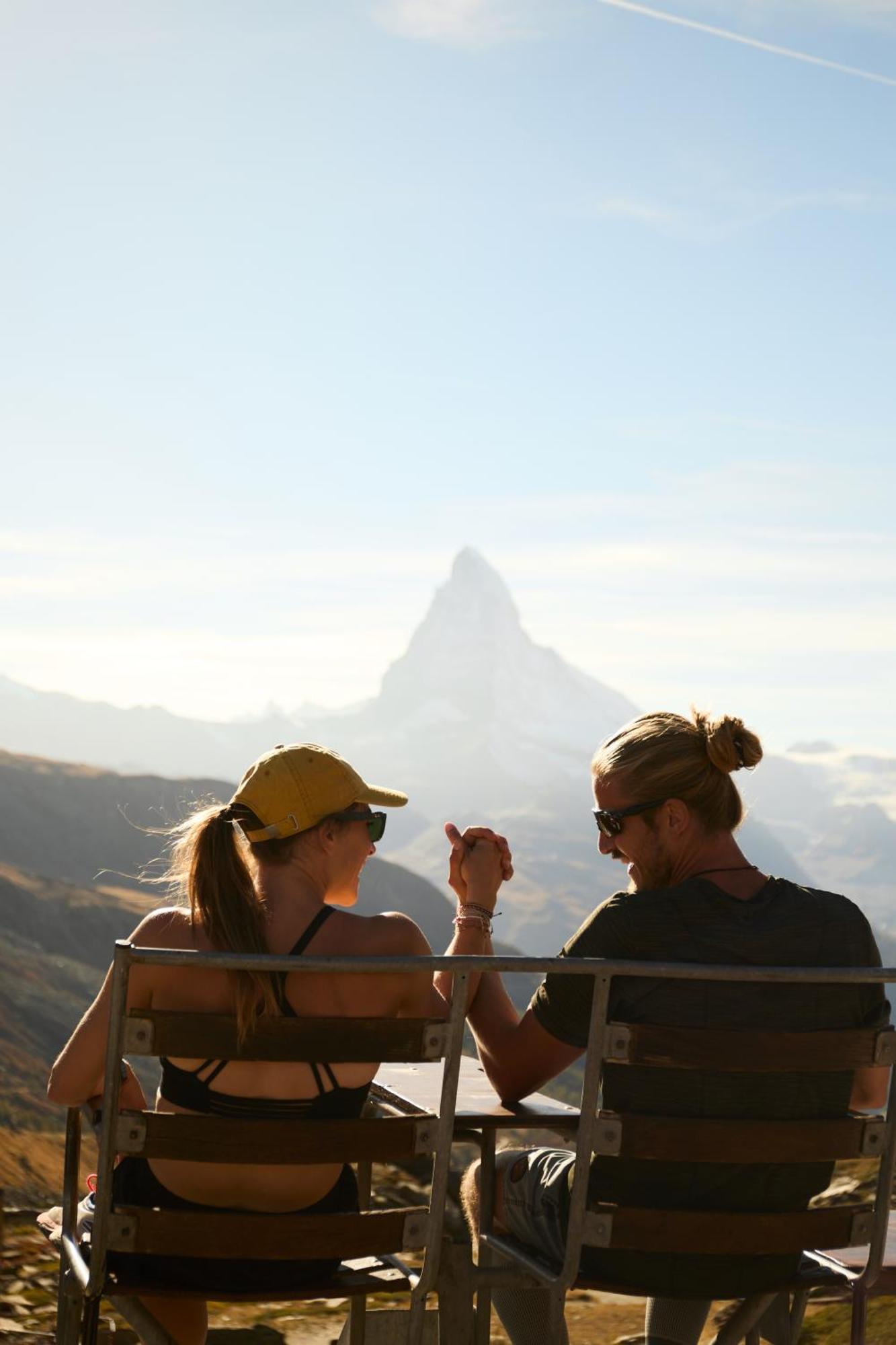 Schloss Zermatt - Cbd & Adaptogenic Spa And Sport Hotel Exterior photo